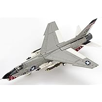 ★美品・1/72スケール★F-8E クルセイダー CENTURY WINGS F-8E Crusader 1:72 Diecast Model - Century Wings CW-601482
